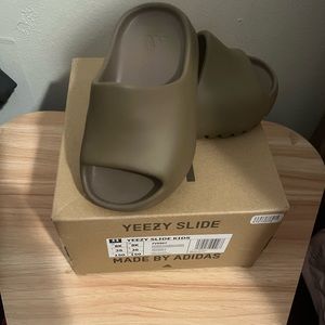 Yeezy Slide TD